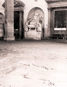 La tomba di Michelangiolo in Santa Croce